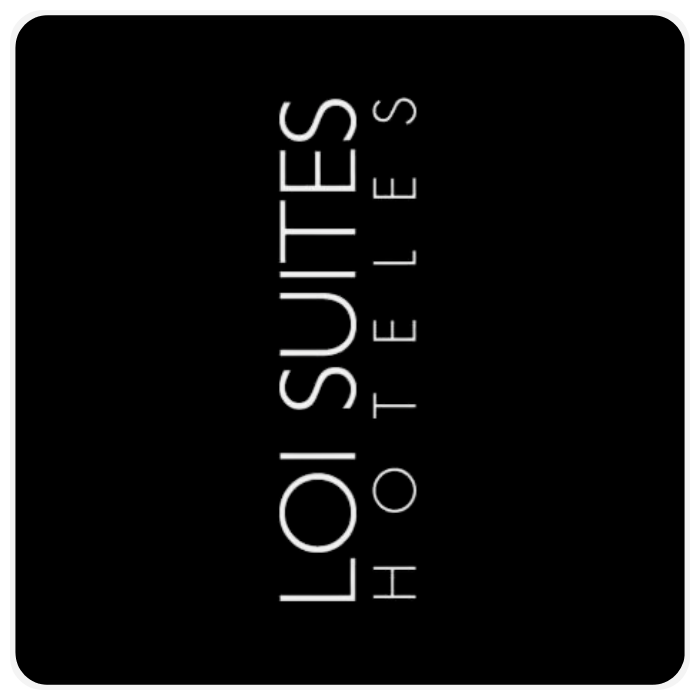 loisuites-whitelogo-qxl